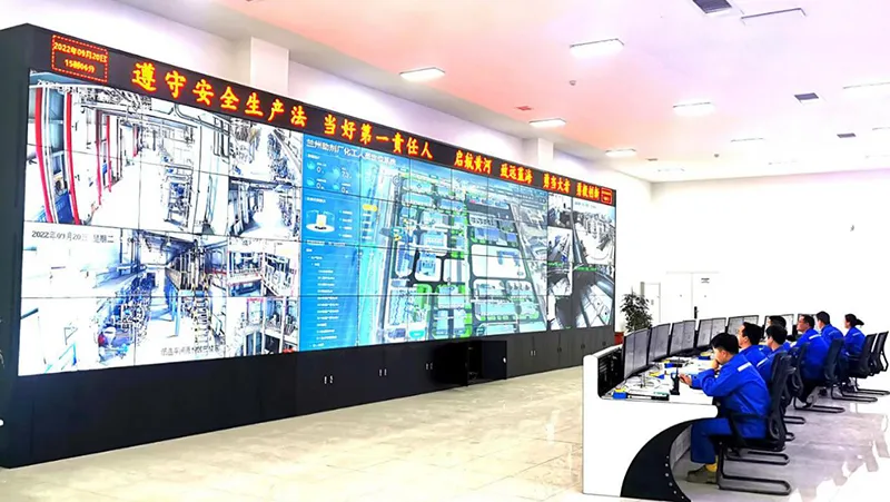 Equipado con sistema de control automatizado DCS y sistema de instrumentos de seguridad SIS